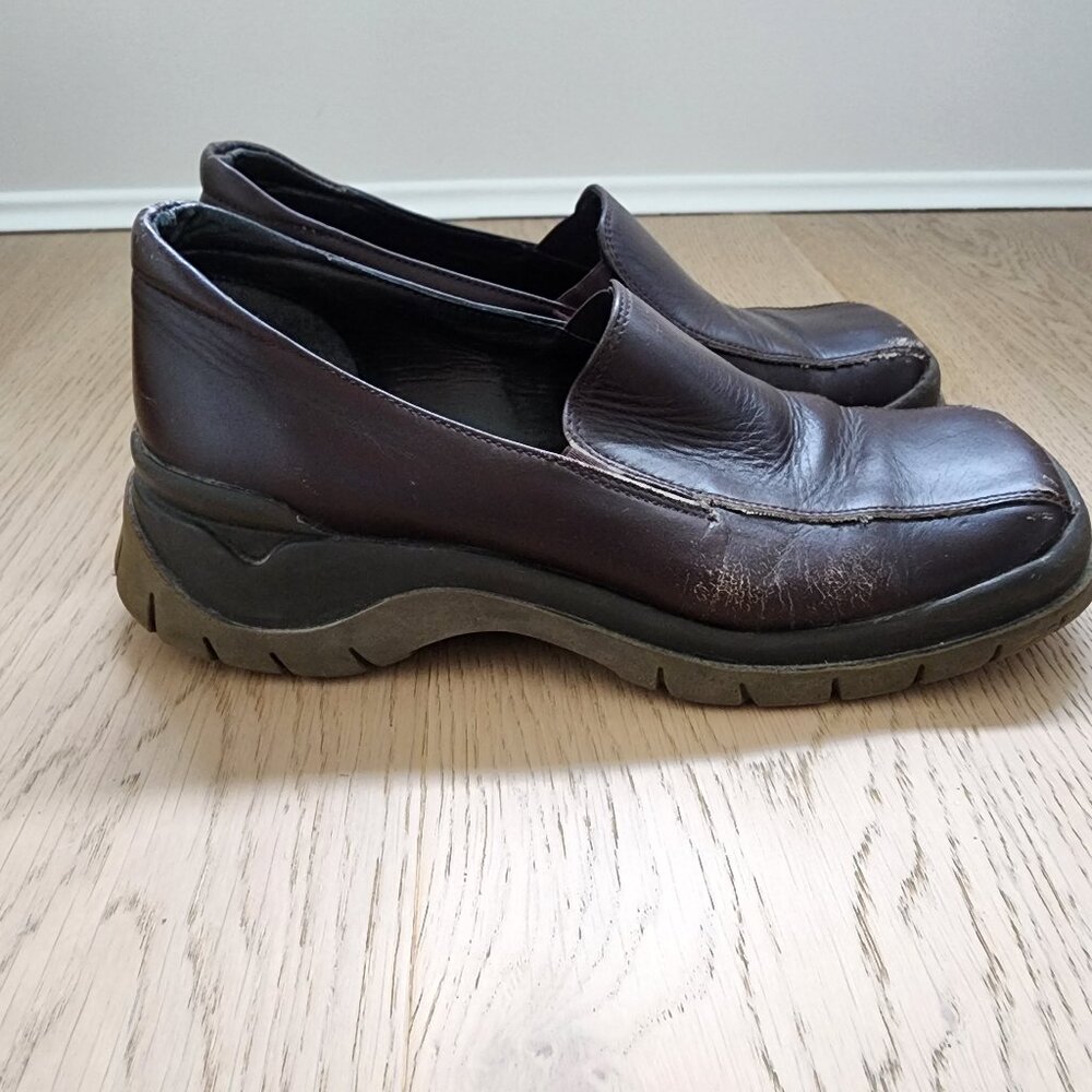 Women's Aldo brown loafer shoes size 7 early 2000s